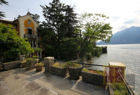 Villa Liberty in Varenna waterfront